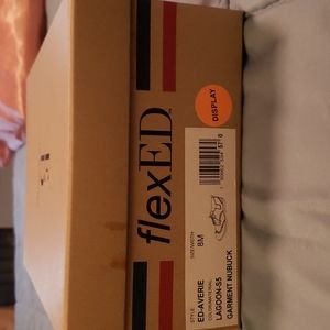 Women's fashion sneakers